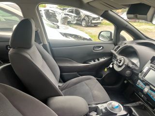 bontott NISSAN LEAF Hátsó középső Biztonsági Öv