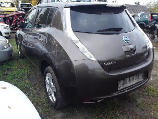 bontott NISSAN LEAF Hátsó középső Biztonsági Öv
