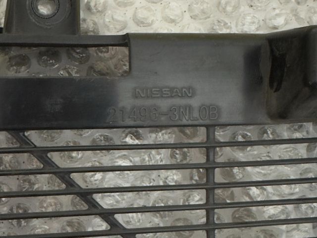 bontott NISSAN LEAF Hűtőrács