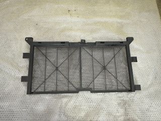 bontott NISSAN LEAF Hűtőrács