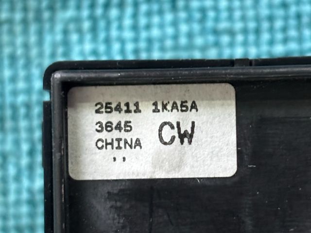 bontott NISSAN LEAF Jobb első Ablakemelő Kapcsoló