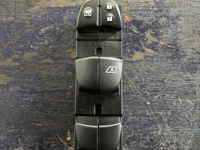 bontott NISSAN LEAF Jobb első Ablakemelő Kapcsoló