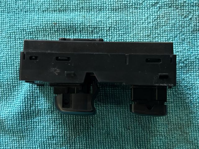 bontott NISSAN LEAF Jobb első Ablakemelő Kapcsoló