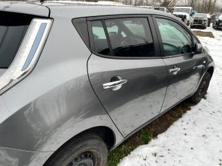 bontott NISSAN LEAF Jobb első Ajtó (Részeivel)
