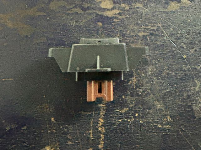 bontott NISSAN LEAF Jobb első Ülésfűtés Kapcsoló