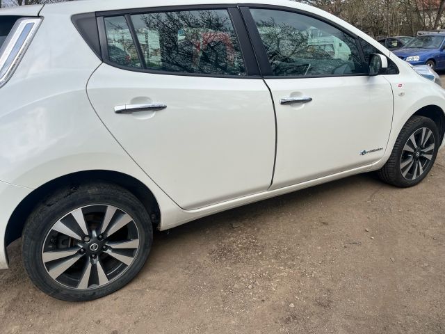 bontott NISSAN LEAF Jobb hátsó Ablak