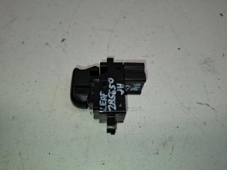 bontott NISSAN LEAF Jobb hátsó Ablakemelő Kapcsoló