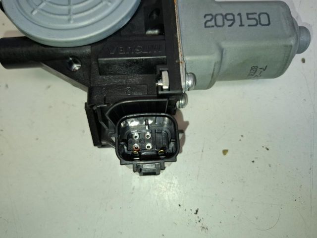 bontott NISSAN LEAF Jobb hátsó Ablakemelő Motor