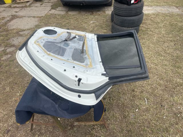 bontott NISSAN LEAF Jobb hátsó Ajtó (Üres lemez)