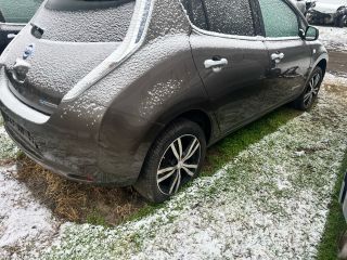 bontott NISSAN LEAF Jobb hátsó Ajtó (Üres lemez)