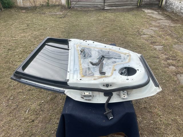 bontott NISSAN LEAF Jobb hátsó Ajtó (Üres lemez)