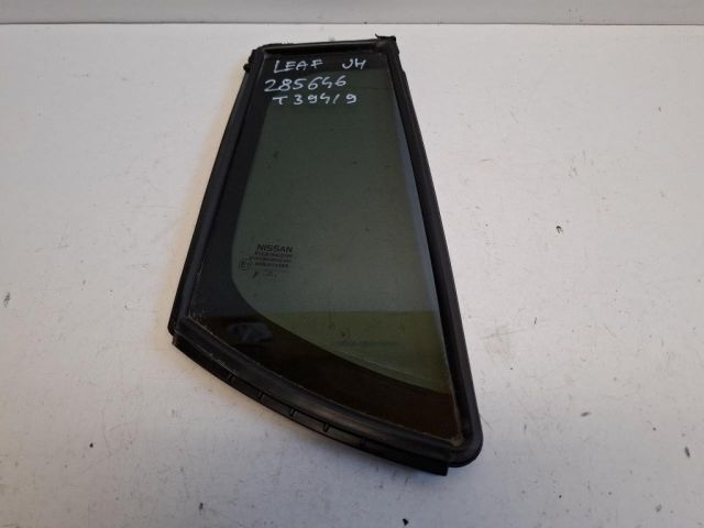 bontott NISSAN LEAF Jobb hátsó Fixüveg (Ajtóban)