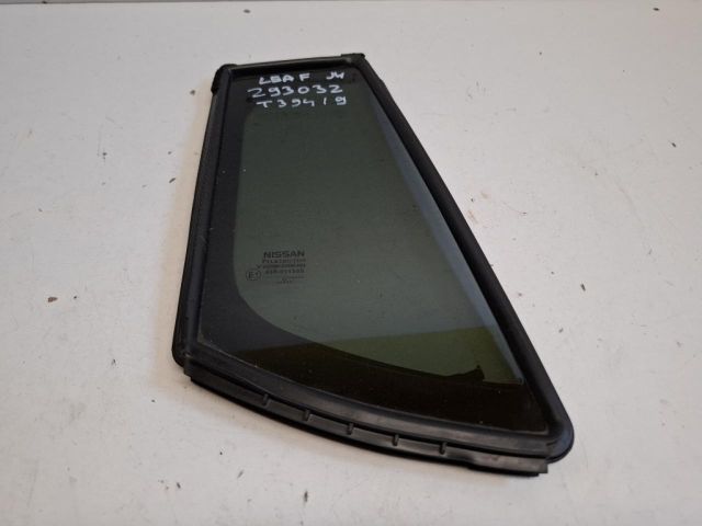 bontott NISSAN LEAF Jobb hátsó Fixüveg (Ajtóban)