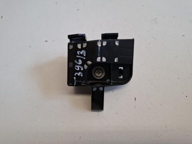 bontott NISSAN LEAF Jobb hátsó Lökhárító Tartó (Műanyag)