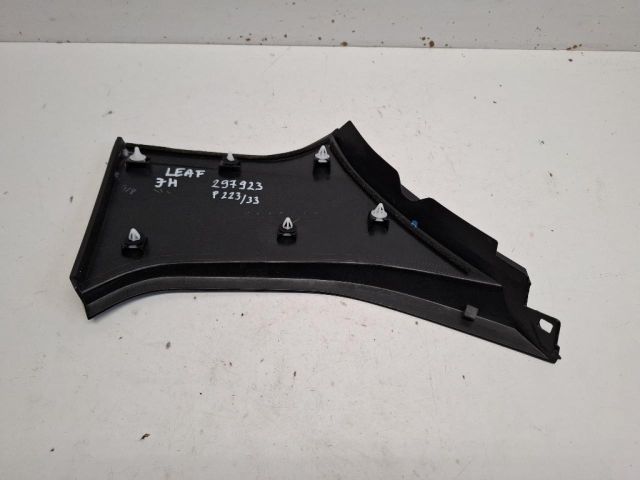 bontott NISSAN LEAF Jobb hátsó Sárvédő Díszléc