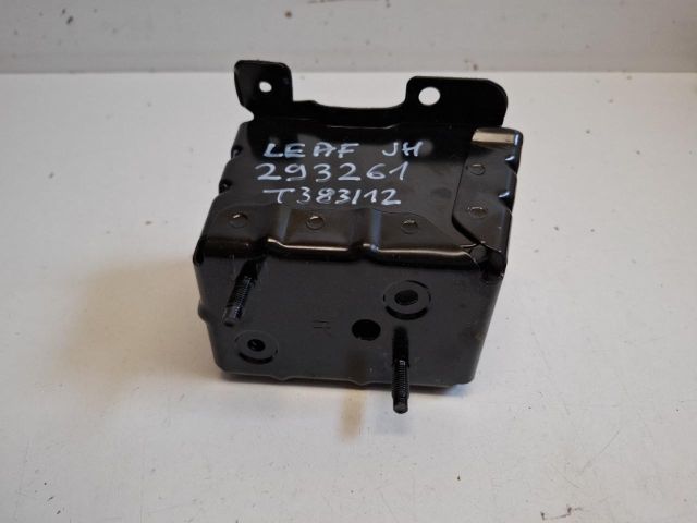 bontott NISSAN LEAF Jobb hátsó Ütközéscsillapító