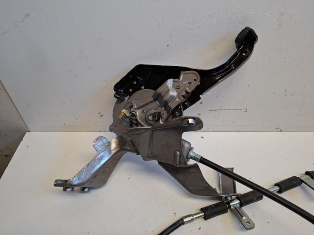 bontott NISSAN LEAF Kézifék Kar