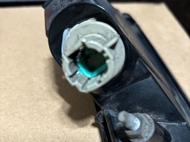 bontott NISSAN LEAF Ködzárófény