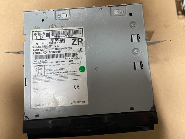 bontott NISSAN LEAF Navigációs Fejegység