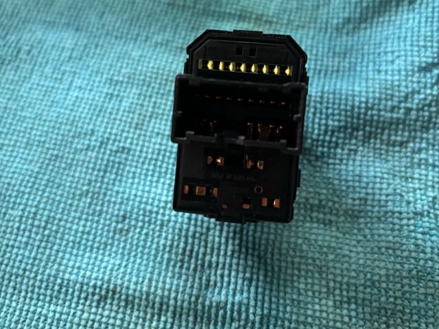 bontott NISSAN LEAF Tükör Kapcsoló