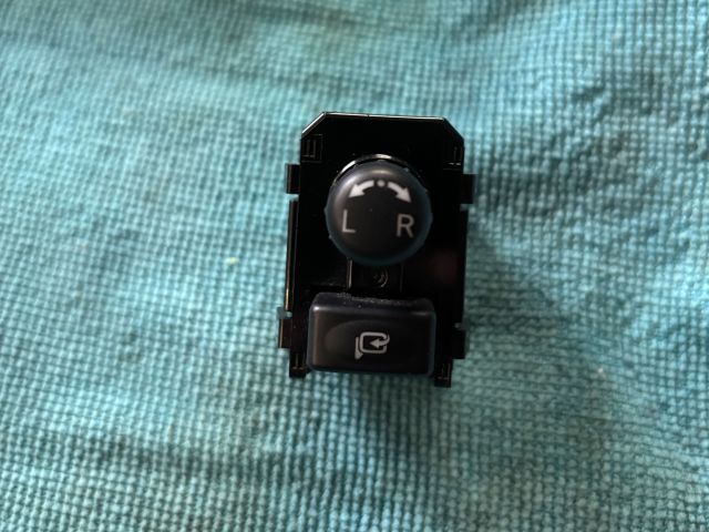 bontott NISSAN LEAF Tükör Kapcsoló