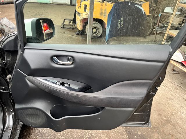 bontott NISSAN LEAF Ülés Szett