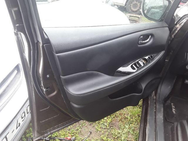 bontott NISSAN LEAF Ülés Szett