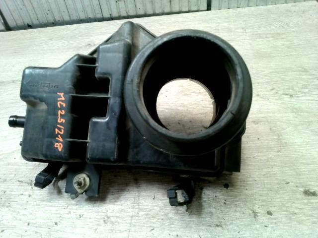 bontott NISSAN MAXIMA Rezonátor