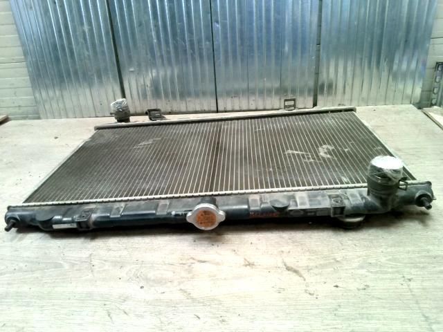 bontott NISSAN MAXIMA Vízhűtő Radiátor (Klímás)