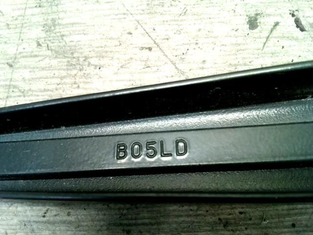 bontott NISSAN MAXIMA Bal első Ablaktörlő Kar