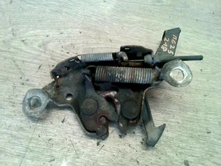 bontott NISSAN MAXIMA Bal Motorháztető Zárszerkezet