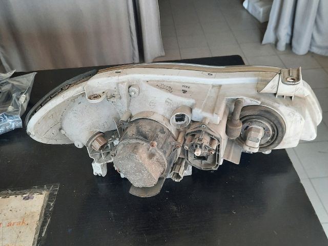 bontott NISSAN MAXIMA Bal Xenon Fényszóró