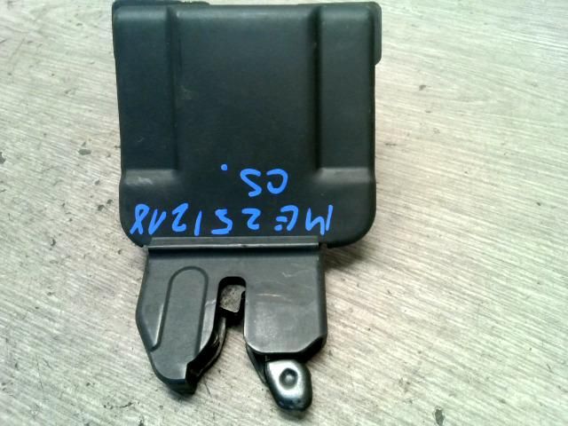 bontott NISSAN MAXIMA Csomagtérajtó Zárszerkezet