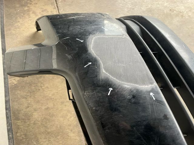 bontott NISSAN MAXIMA Első Lökhárító (Üresen)