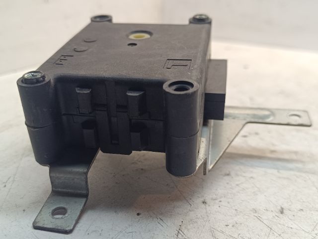 bontott NISSAN MAXIMA Fűtés Állító Motor