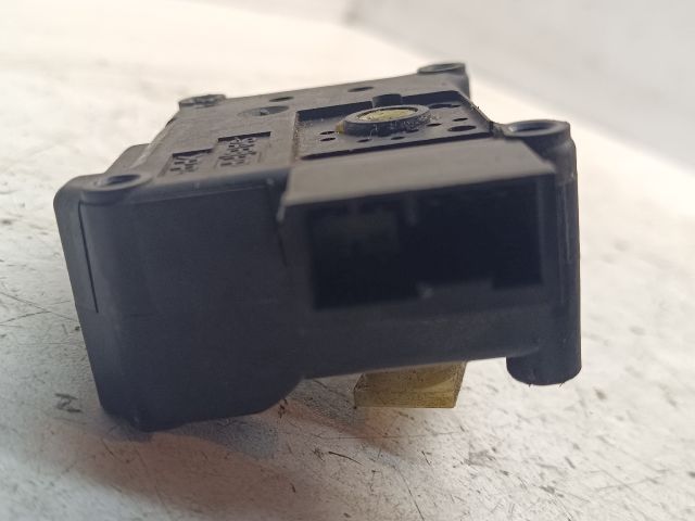 bontott NISSAN MAXIMA Fűtés Állító Motor