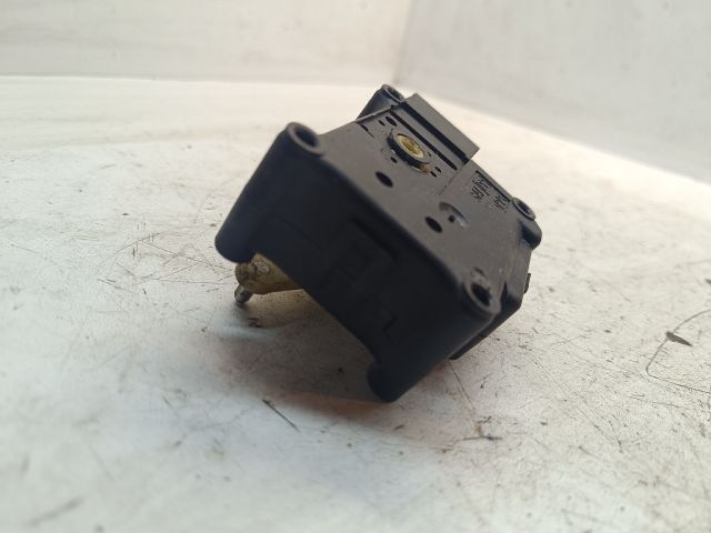 bontott NISSAN MAXIMA Fűtés Állító Motor