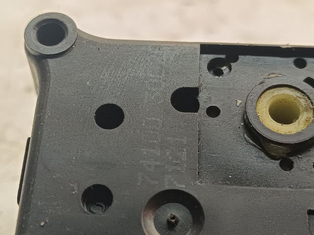 bontott NISSAN MAXIMA Fűtés Állító Motor