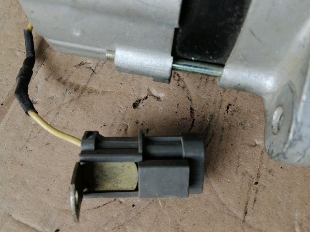 bontott NISSAN MAXIMA Generátor