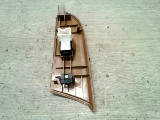 bontott NISSAN MAXIMA Jobb első Ablakemelő Kapcsoló