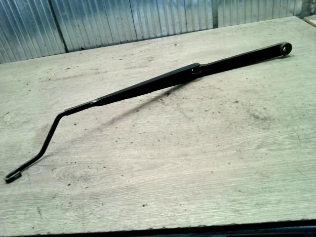 bontott NISSAN MAXIMA Jobb első Ablaktörlő Kar