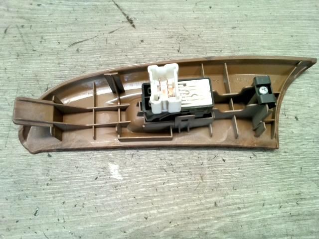 bontott NISSAN MAXIMA Jobb hátsó Ablakemelő Kapcsoló