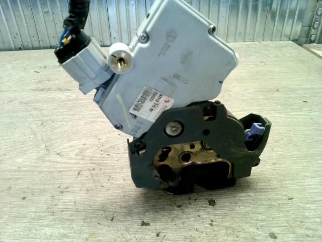 bontott NISSAN MAXIMA Jobb hátsó Ajtózár