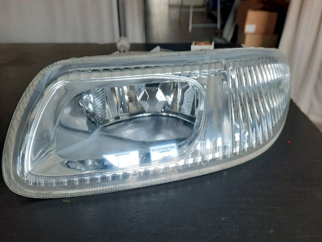 bontott NISSAN MAXIMA Jobb Ködfényszóró