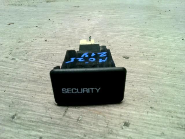 bontott NISSAN MAXIMA Kapcsoló (Magában)