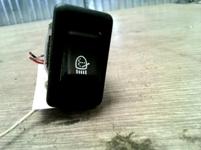 bontott NISSAN MAXIMA Kapcsoló (Magában)