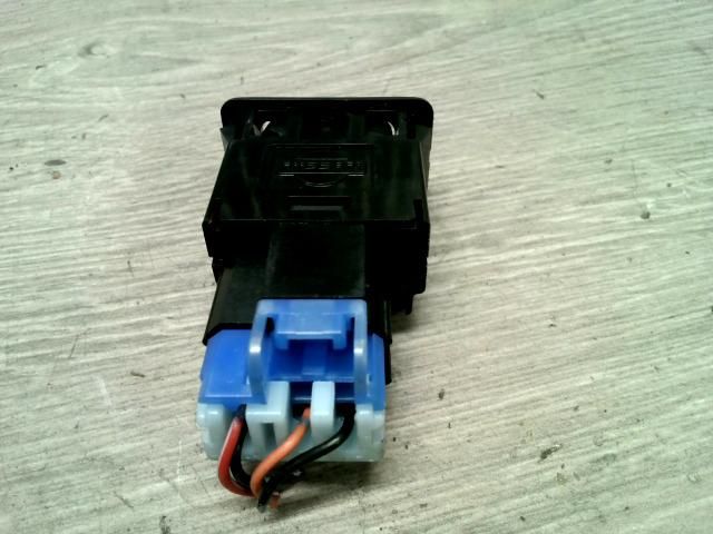 bontott NISSAN MAXIMA Kapcsoló (Magában)