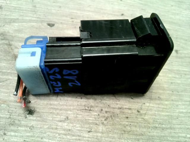 bontott NISSAN MAXIMA Kapcsoló (Magában)