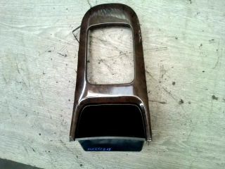 bontott NISSAN MAXIMA Középkonzol Keret