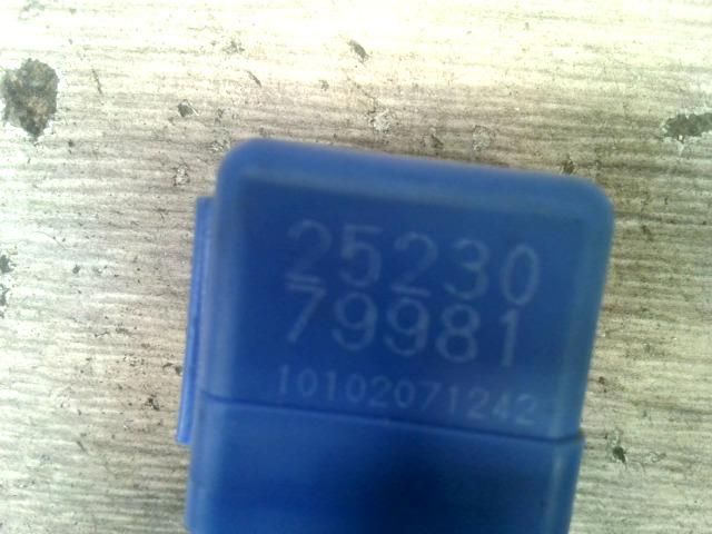 bontott NISSAN MAXIMA Relé